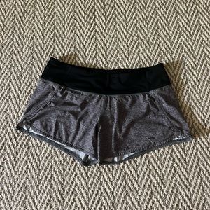 Lulu Lemon Speed Up Short 4” Gray Size 8